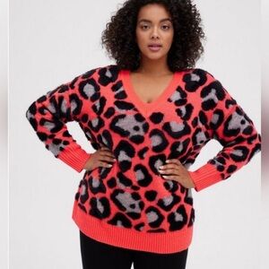 🧡🩷Torrid Coral Animal Print Sweater🩷🧡